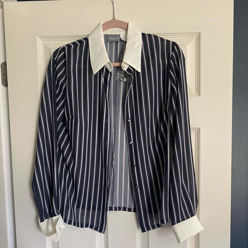 Clifford and Willis Sheer Button Up Size 10